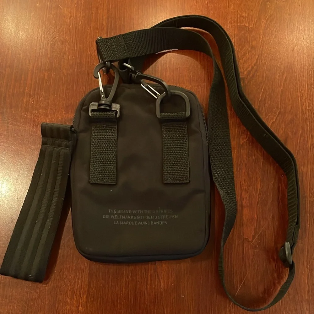Adidas Multi Use Bag - Picture 3 of 3